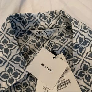 ZARA New with tags - Blue/White patterned button down